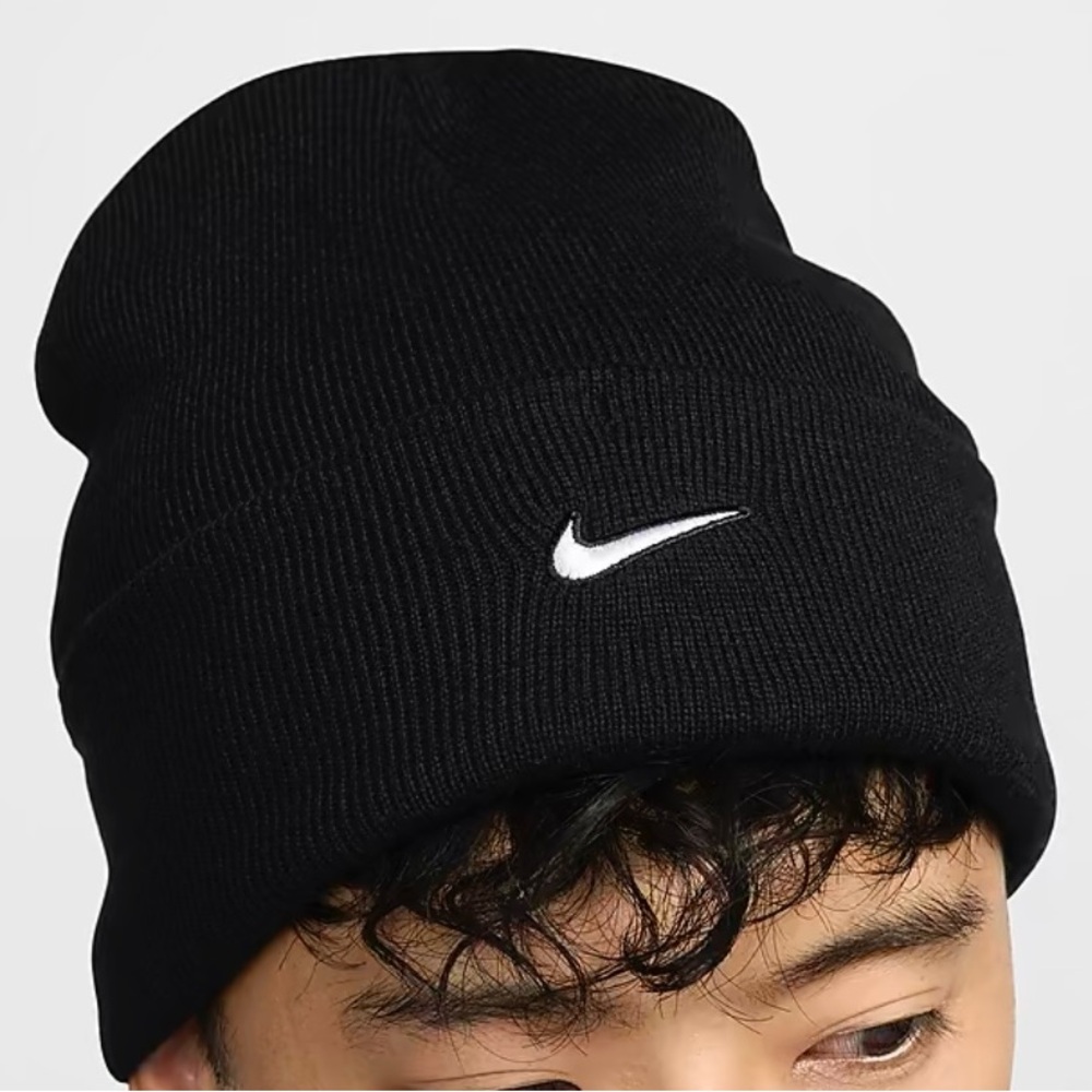 Nike Peak - Swoosh Beanie New: Color: Black/White